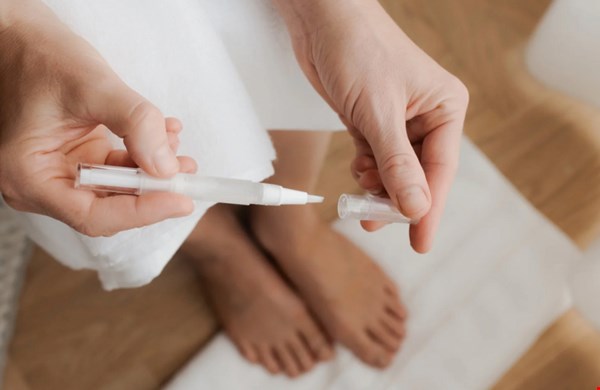 Perfecte nagelverzorging met de natuurlijke nagelverzorgingspen van Supplend